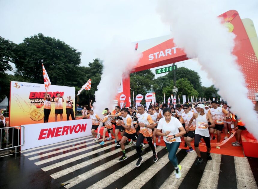 Dari Perayaan ke Aksi Nyata, 3.000 Enervon Family Immunity Kit  Disalurkan ke Tujuh Daerah di Indonesia