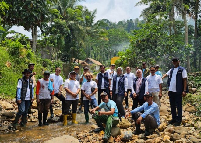KTI dan PJT II Bersinergi Lestarikan Lingkungan Lewat Aksi Bersih Sungai Cikoneng di Padarincang