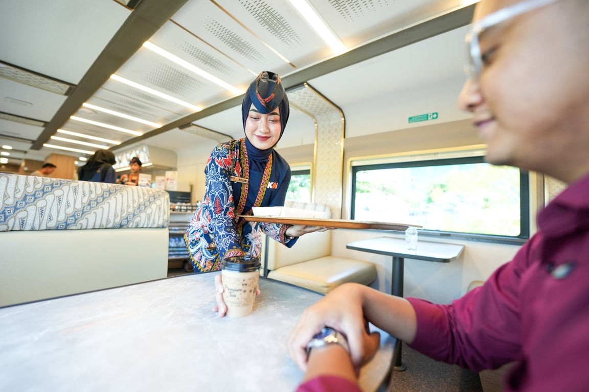 Selama Bulan Ramadhan, Kuliner Kereta Siapkan Menu Takjil untuk Penumpang Kereta Api