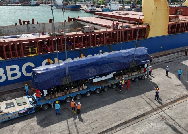 Pengadaan 54 Lokomotif CC 205 Tuntas, KAI Divre IV Siap Amankan Ketahanan Energi Nasional