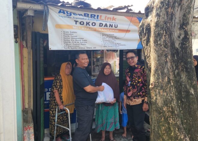Sinergi Kebaikan: BRI Jakarta Kalimalang dan Agen BRILink Toko Danu Bagikan Sembako untuk Warga Duren Sawit