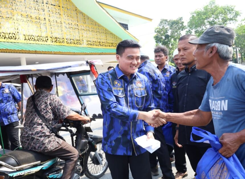 Ramadan Berkah Jelang Lebaran, KOMBAT Sumut Berbagi Taliasih dan Bingkisan untuk Ribuan Warga