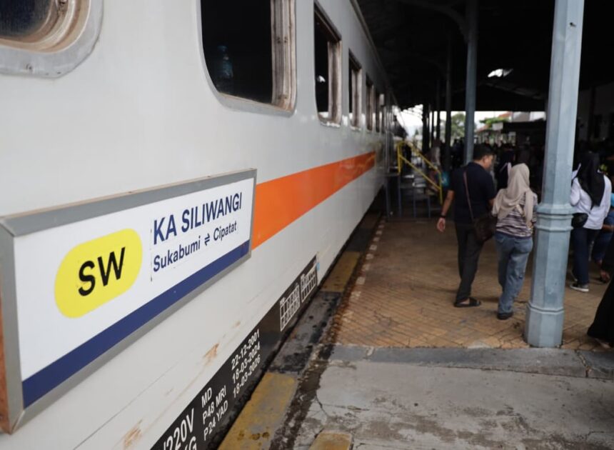 KA Siliwangi Jadi Primadona Lebaran 2026, Okupansi Tembus 201% di Lintas Cipatat–Sukabumi