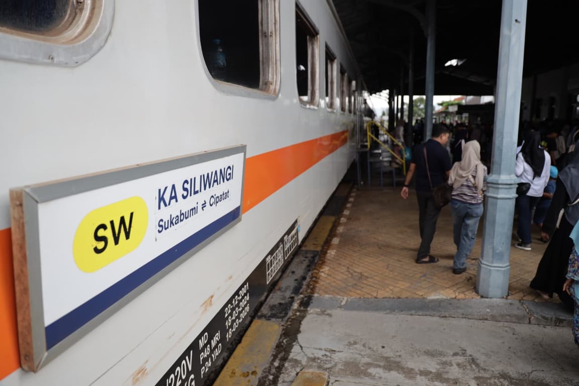KA Siliwangi Jadi Primadona Lebaran 2026, Okupansi Tembus 201% di Lintas Cipatat–Sukabumi
