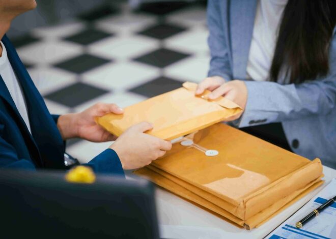 Pentingnya Tracking dan Komunikasi dalam Jasa Pengiriman Barang dan Dokumen ke Luar Negeri