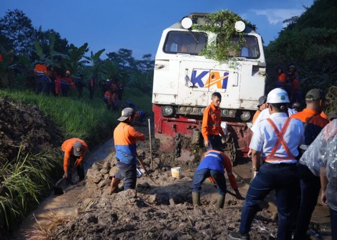 Seluruh Penumpang dan Crew KA Ciremai Dipastikan Selamat Pasca Longsoran di Petak Maswati – Sasaksaat, KAI Daop 2 Bandung Sampaikan Permohonan Maaf ke Seluruh Pelanggan Terdampak