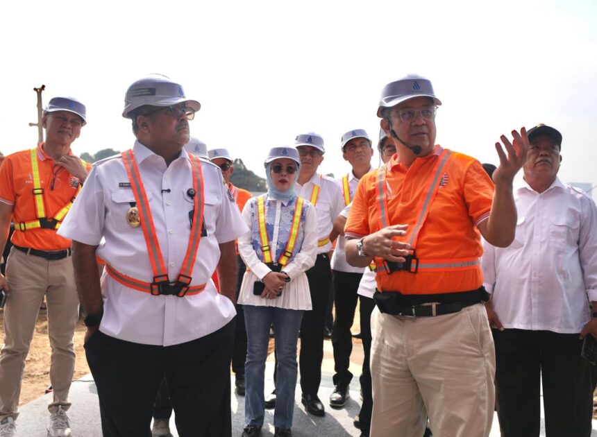 Tak Lagi Kesulitan Air, Warga Semanan Kini Nikmati Layanan Dari IPA Portabel PAM JAYA