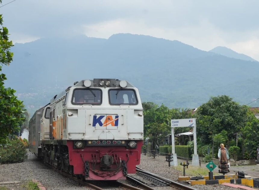Untuk Keselamatan dan Kelancaran Perjalanan, Sejumlah KA Dialihkan Melewati wilayah Daop 2 Bandung Imbas Gangguan Perjalanan KA di Stasiun Bumiayu