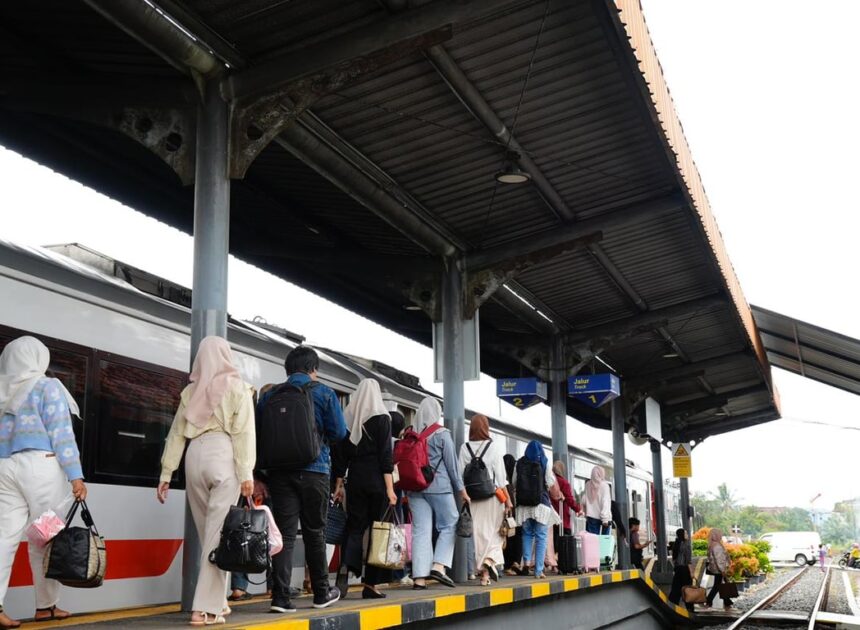 Libur Panjang Hari Buruh Internasional, KAI Divre IV Tanjungkarang Layani 11.967 Penumpang