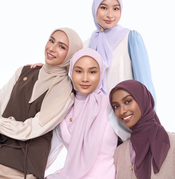 20 Tahun Menemani, napocut Masih Setia Jaga Kualitas Sebagai Pelopor Hijab Paris