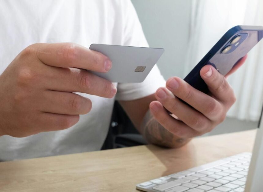Tips Membayar Kartu Kredit Agar Tagihan Tidak Menumpuk