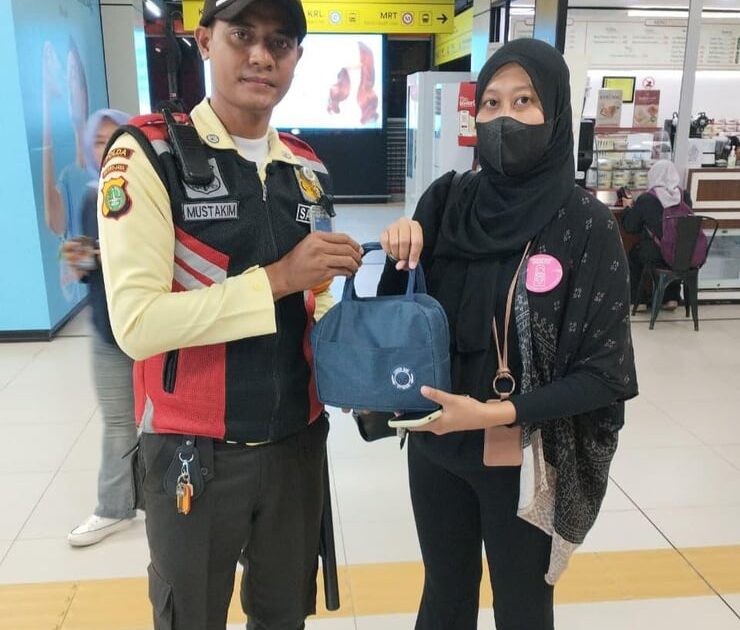 Mobilitas Tinggi Picu Kelalaian, Puluhan Barang Tertinggal Setiap Hari di LRT Jabodebek