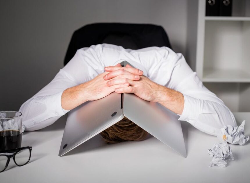 Financial Burnout: Saat Capek Cari Uang Tapi Saldo Tabungan Tidak Bertambah