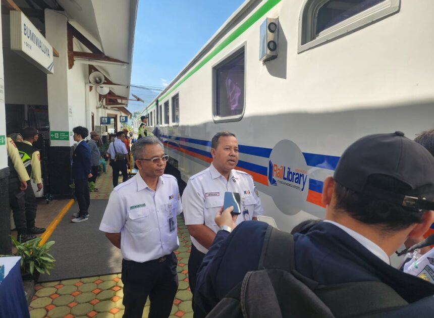 KAI Daop 2 Bandung Adakan Pengobatan Gratis Dengan Rail Clinic di Stasiun Bumiwaluya