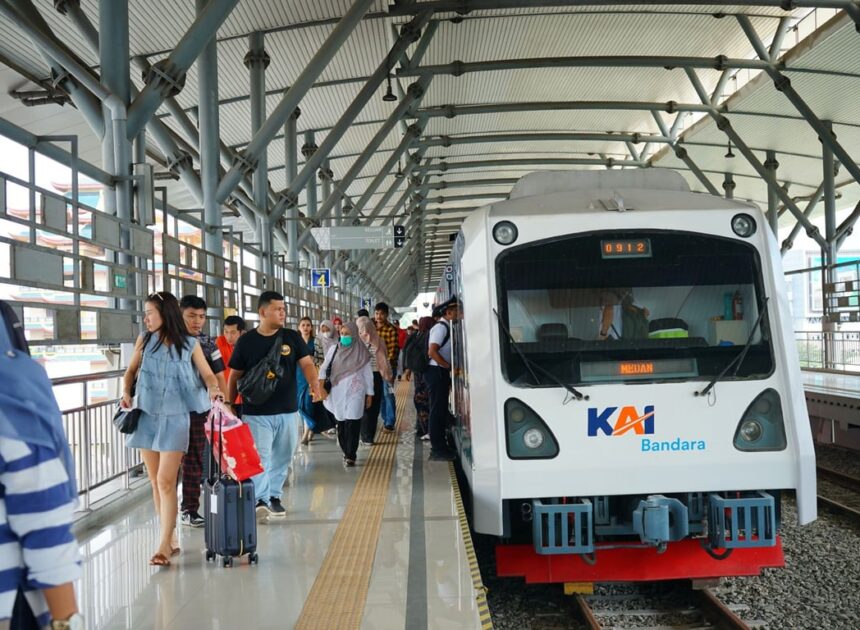 KAI Bandara Jadi Pilihan Transportasi Masyarakat, 130 Ribu Penumpang Terlayani Saat Libur Waisak dan Idul Adha