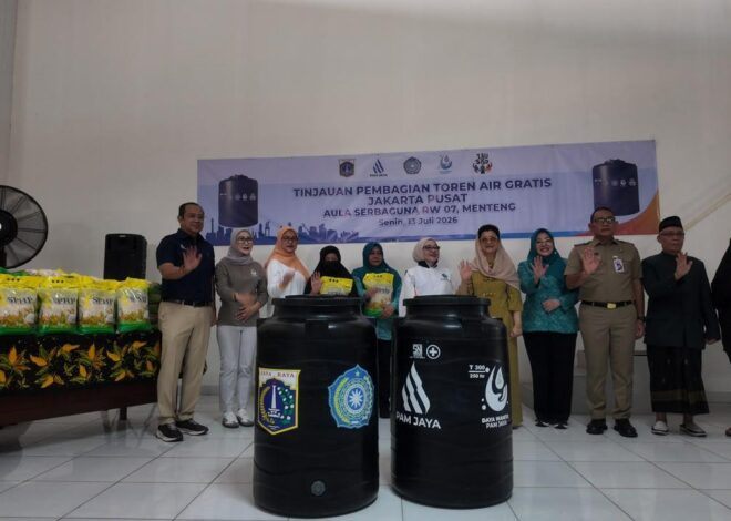 Tak Perlu Lagi Menampung Air di Ember, Warga Kini Dapatkan Toren untuk Kelola Air yang Lebih Stabil