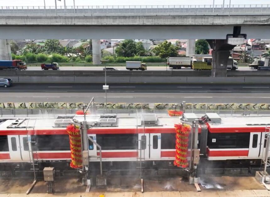 Air Bekas Mencuci Kereta Tidak Langsung Dibuang, Begini Cara LRT Jabodebek Mengolahnya