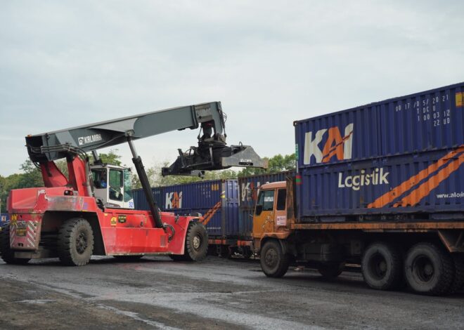 KAI Logistik Kelola 8,7 Juta Ton Angkutan Barang Sepanjang Semester I 2026