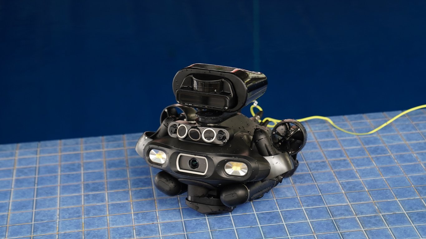 Underwater Drone FIFISH E-Master untuk Inspeksi Visual Bawah Air